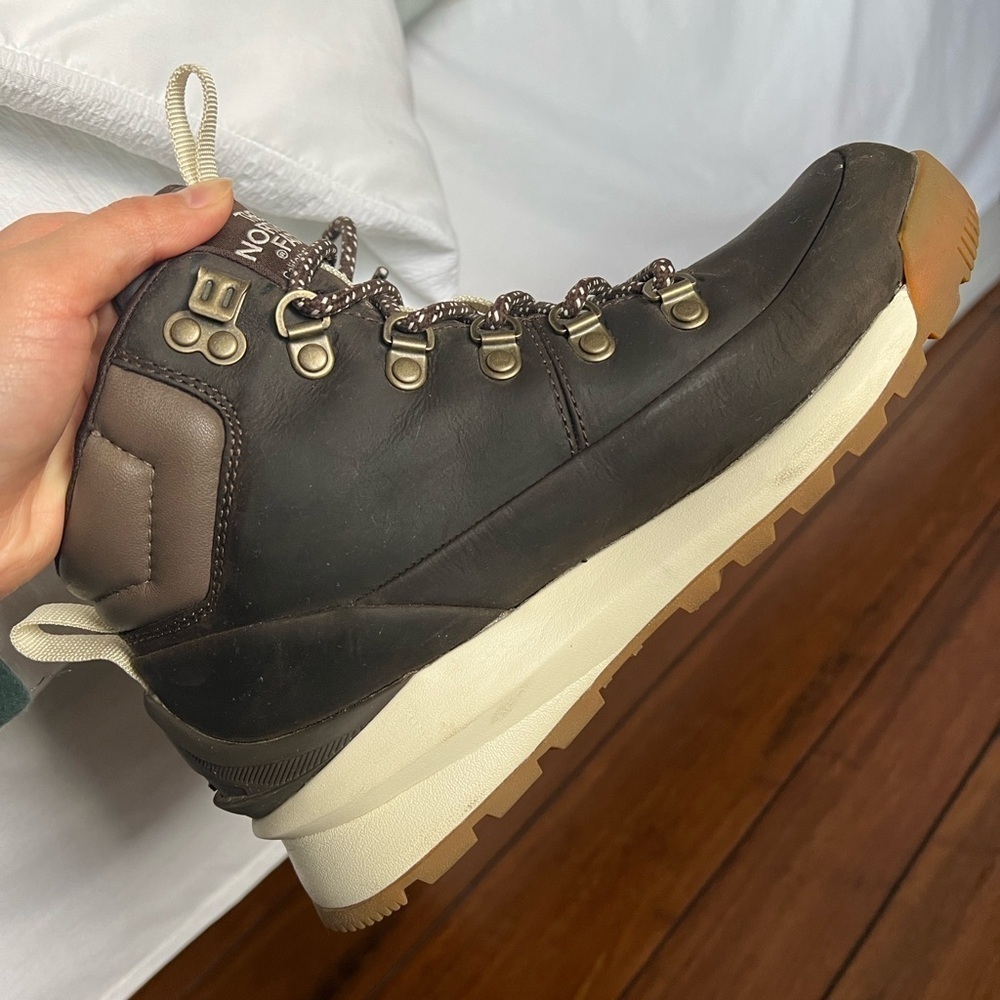 The North Face Back to Berkeley Boots. Brown